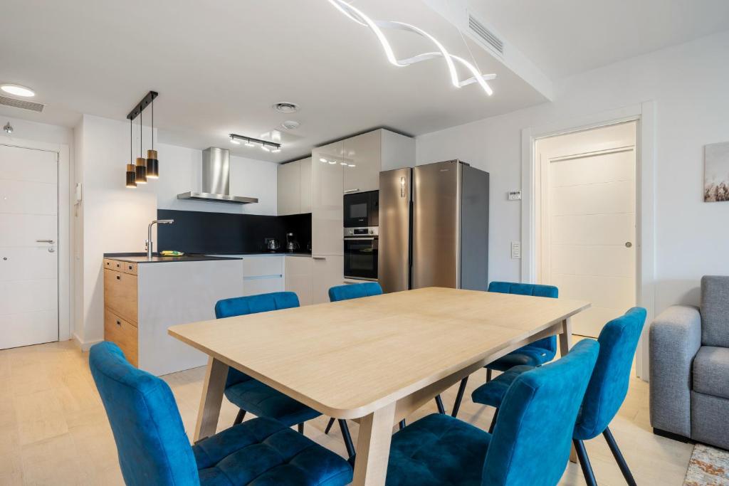 Magical 2BR Condo in the Heart of Cambrils - 2