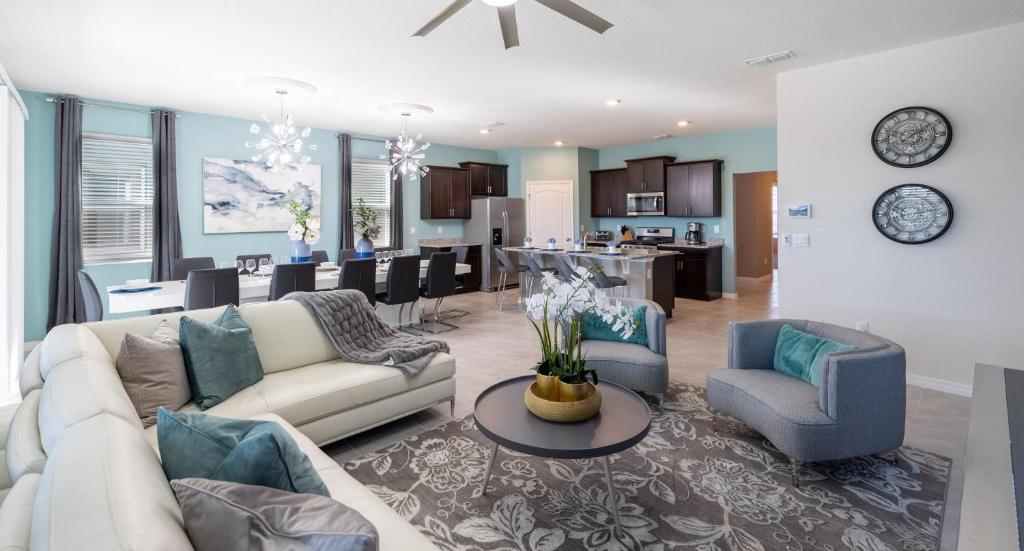 7587OML - Solterra Resort home, Davenport