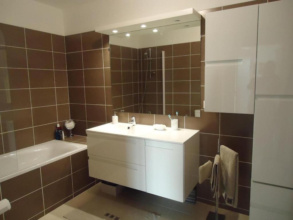 T3 Le Lavandou ideally placed 80m² of terraces - 3