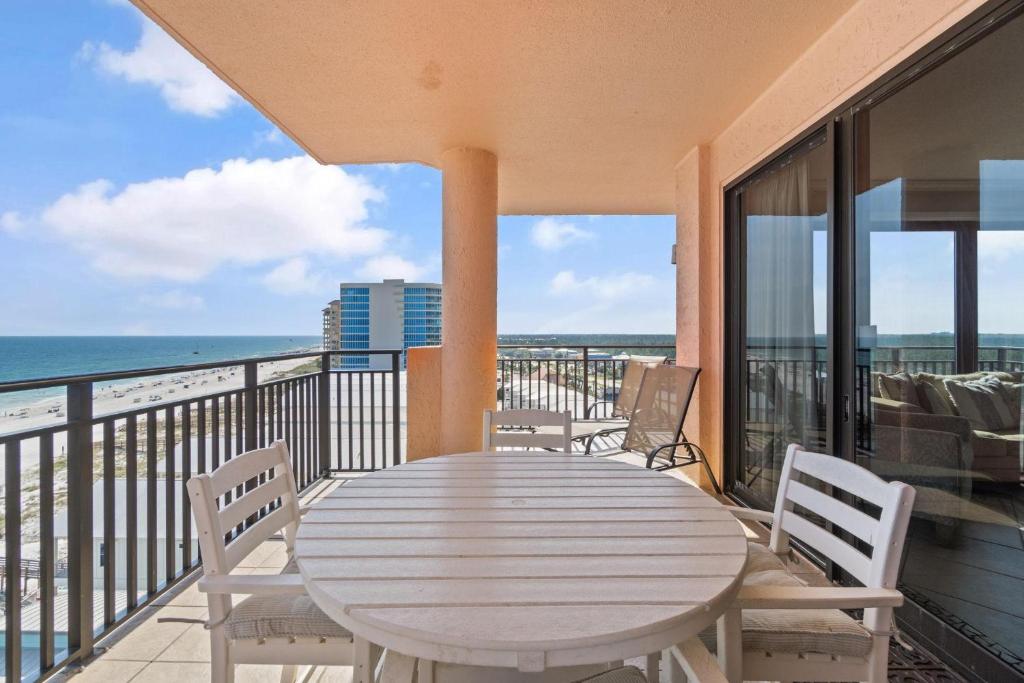 Seachase 905W, Orange Beach