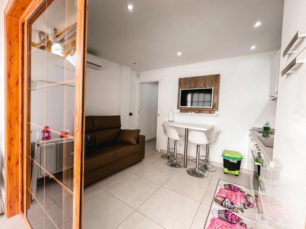 Exclusive Francy's apartment in Garden City, Sant'Eugenio - 4