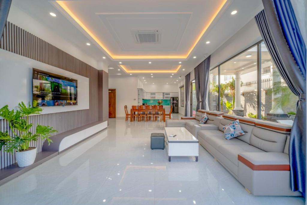 B2-21 Hoang My Villages