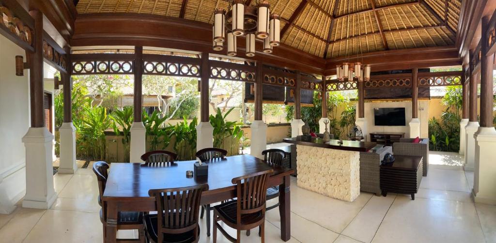 Jimbaran BeachStroll Villa