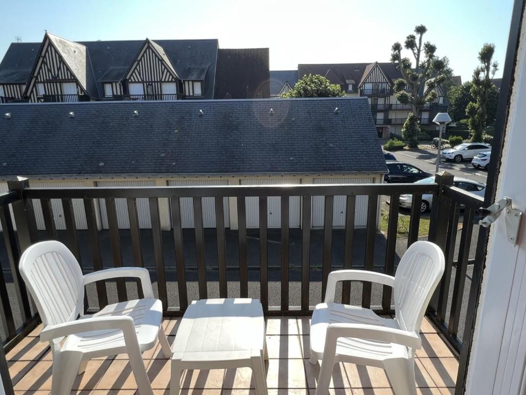 Appartement T3 cosy, proche plage et thalasso, avec balcon et équipements modernes, WiFi inclus - FR-1-487-356 - 4