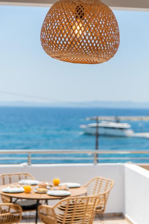 Nuovo Suite, Neos Marmaras