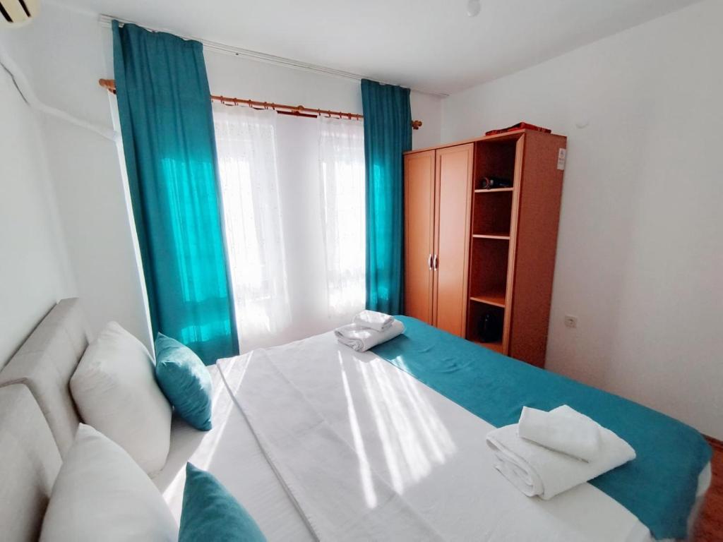 Manolyam suit 2 . 1+1 daire merkez, Kaş