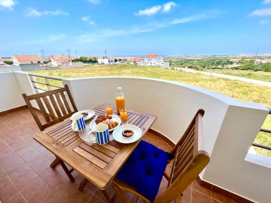 Appartement T2 avec vue panoramique sur la côte, Atouguia da Baleia