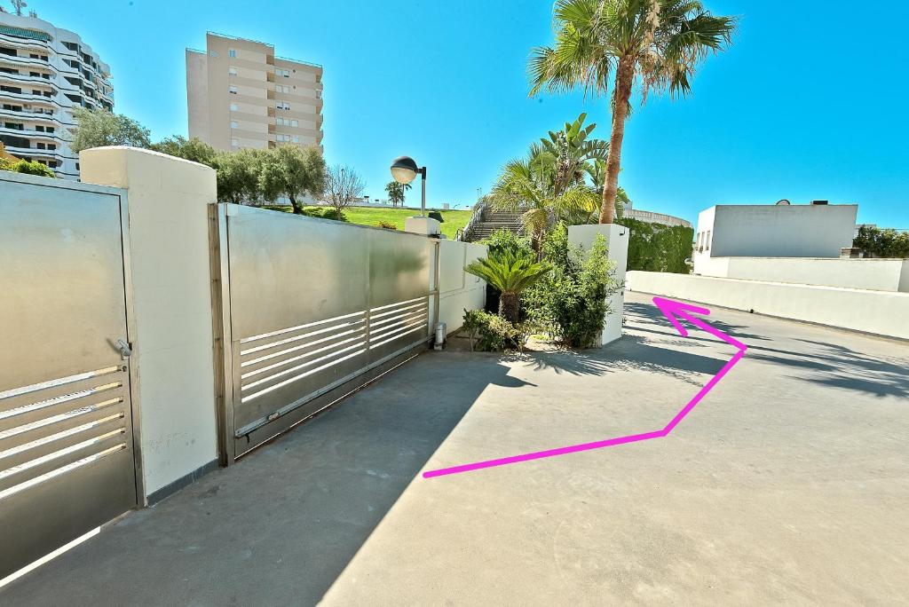 On Beach Deluxe Apartment with Pools and own Garden - 3