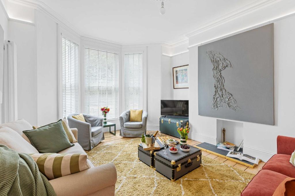 Hoe Park House - pet-friendly Plymouth Victorian townhouse near Hoe