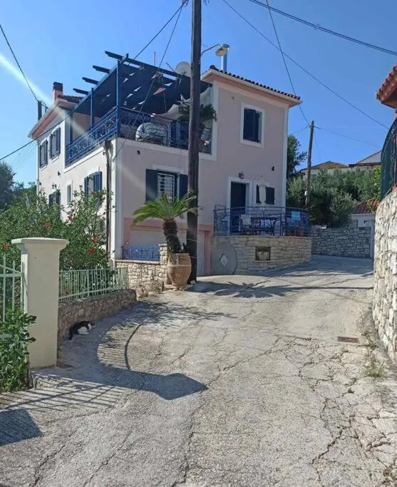 Odysseus Suite, hotel v destinaci Kiónion