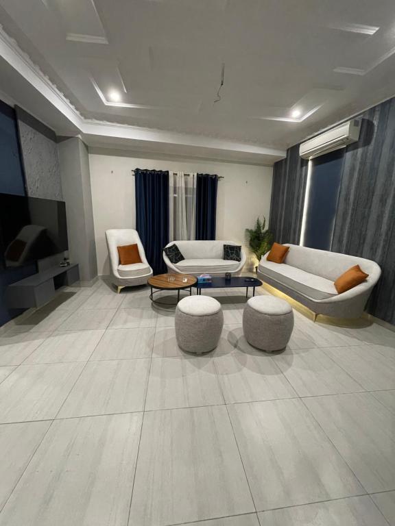 Gulberg Luxury Apartments photo