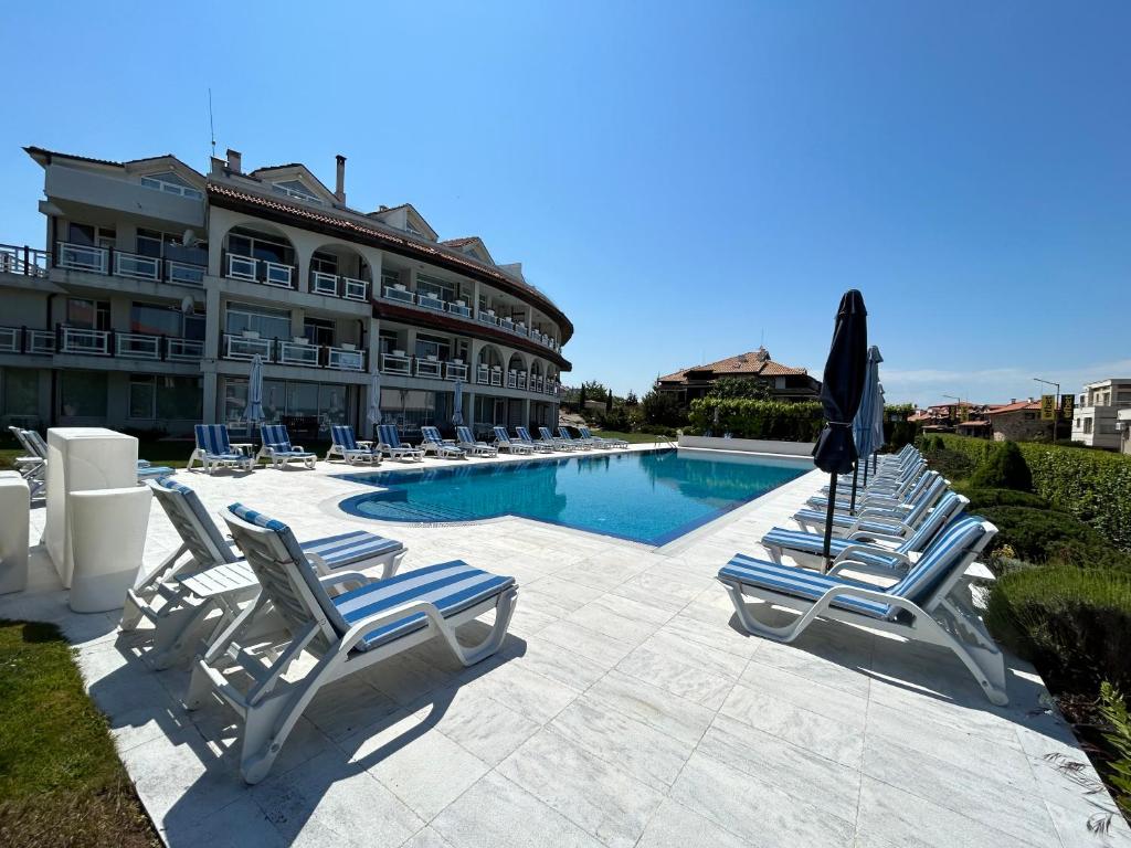 Apolonia Apartments photo