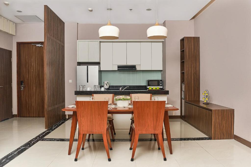 Le Premier Kota Deltamas