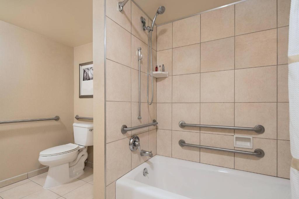 Los Angeles Anaheim Marriott Suites Additional