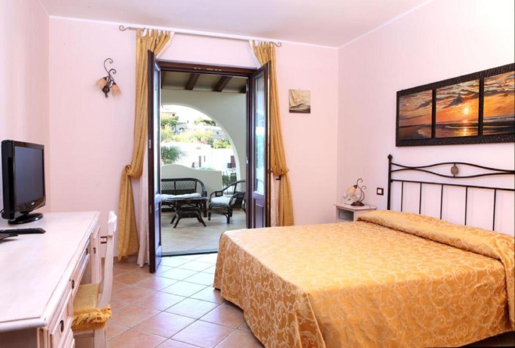 Hotel Borgo Eolie - 3