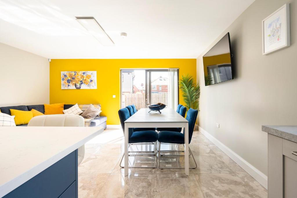 Park House - FOUR star luxury with parking and WI-FI, Belfast