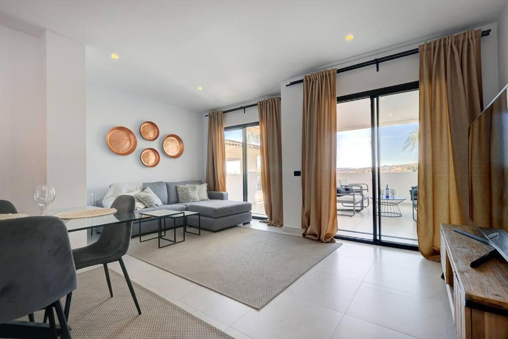 Luxurious Apartment at Estepona Hills with stunning views - 3