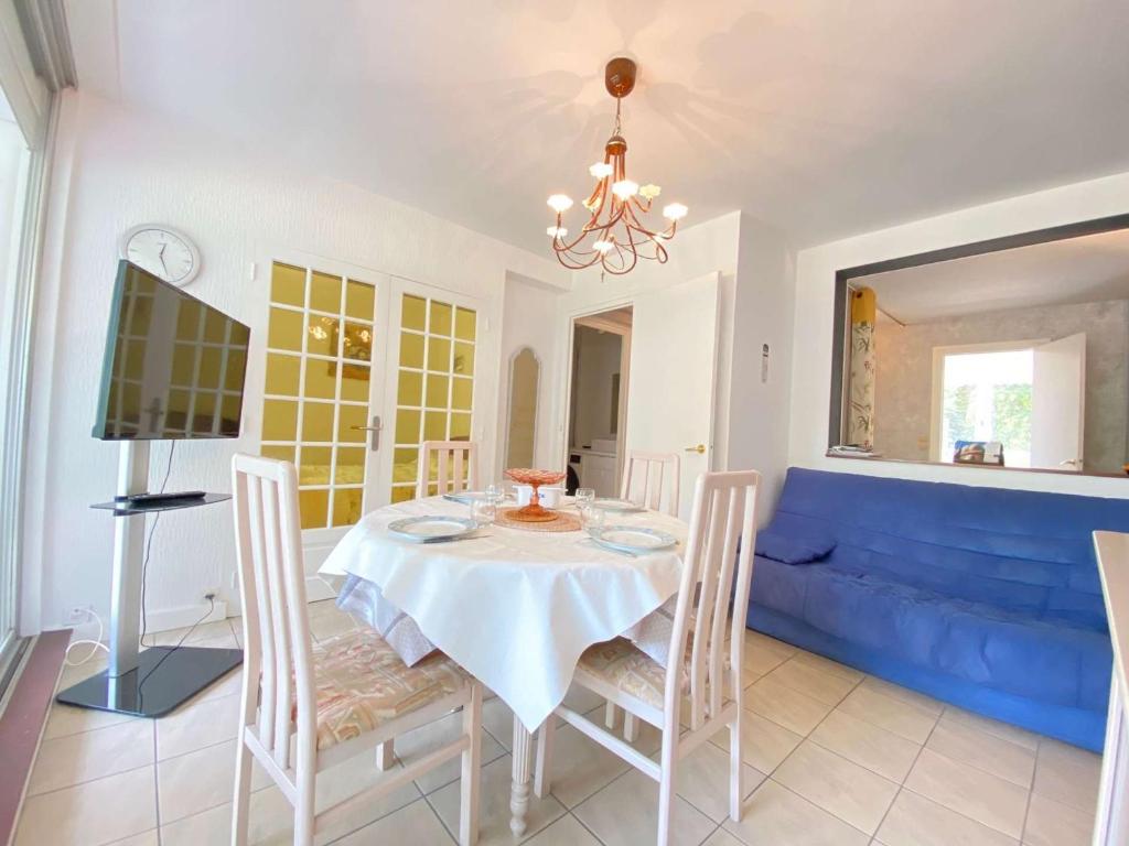 Calme et verdoyant: Appart 2 pièces, terrasse, parking, proche plage et commerces - FR-1-245-74 - 2