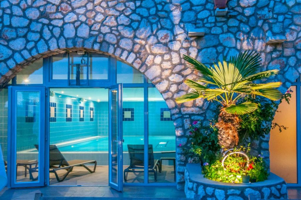 Hotel Zlatni Lav photo