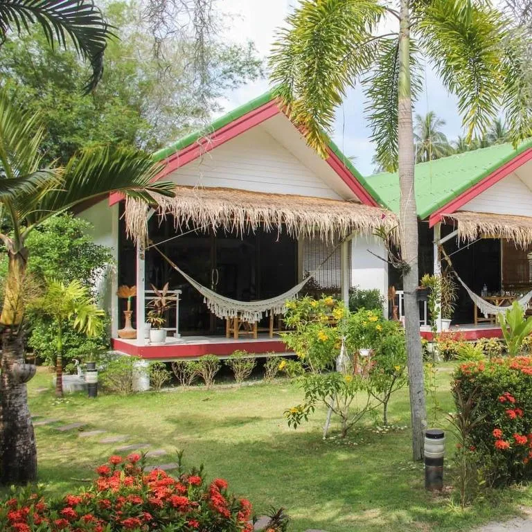 TropiCoco Beach Resort Koh Phangan, hotel in Haad Yao