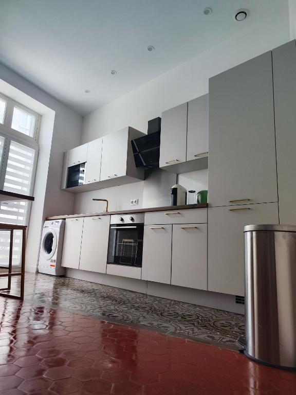Bright and modern Apartments & Loft with Air condition, in the heart of Beziers - 3