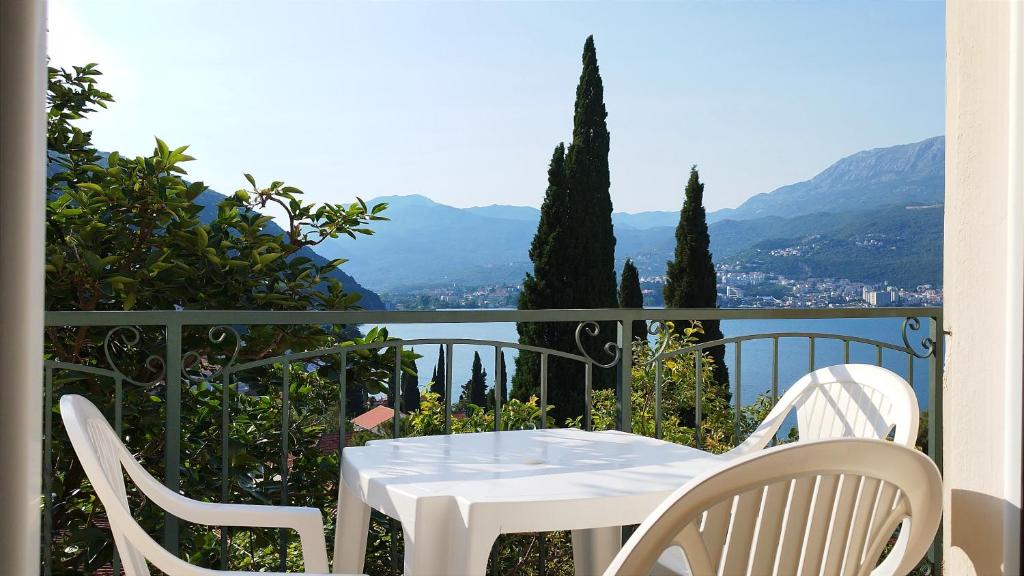 Villa Boka Sunrise Apartments photo