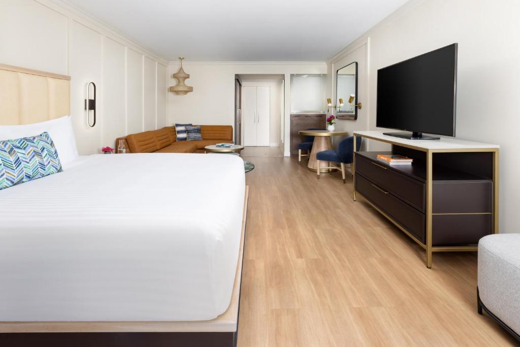 The Anza - A Calabasas Hotel photo