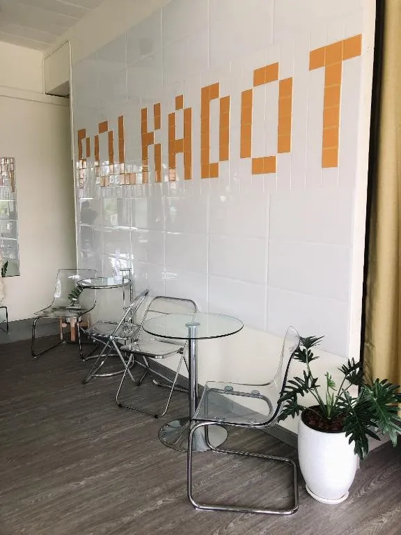 Polkadot Hostel, hotel in Phitsanulok