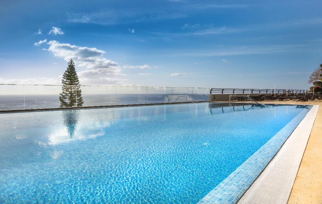 Madeira Panorâmico Hotel — Swimming pool in Funchal, Madeira