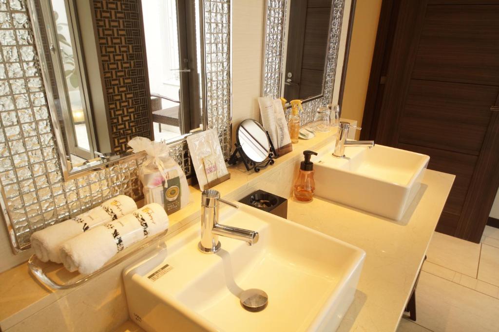 Hotel Lei photo