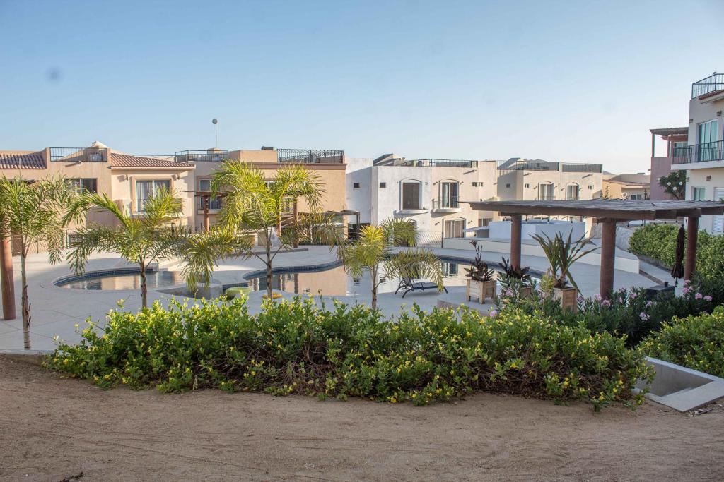 Private Villa in Gated Community Pet-Friendly - 3