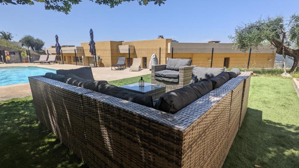 3 pièces dans villa avec piscine - 5