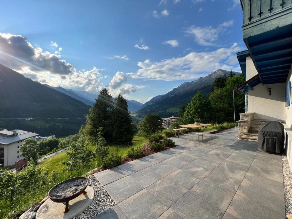 Charming chalet with sauna + views! - 2