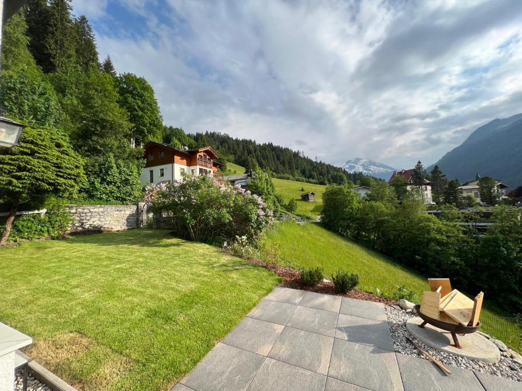 Charming chalet with sauna + views! - 3