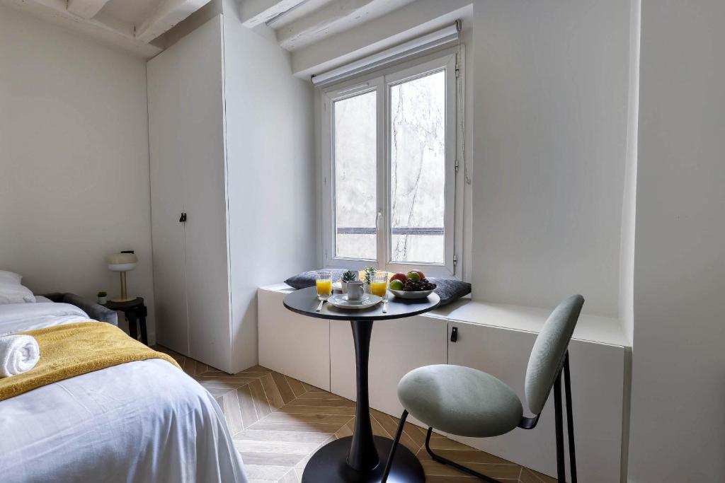New and Designed Studio well Equipped - Heart of Paris 2 - 3
