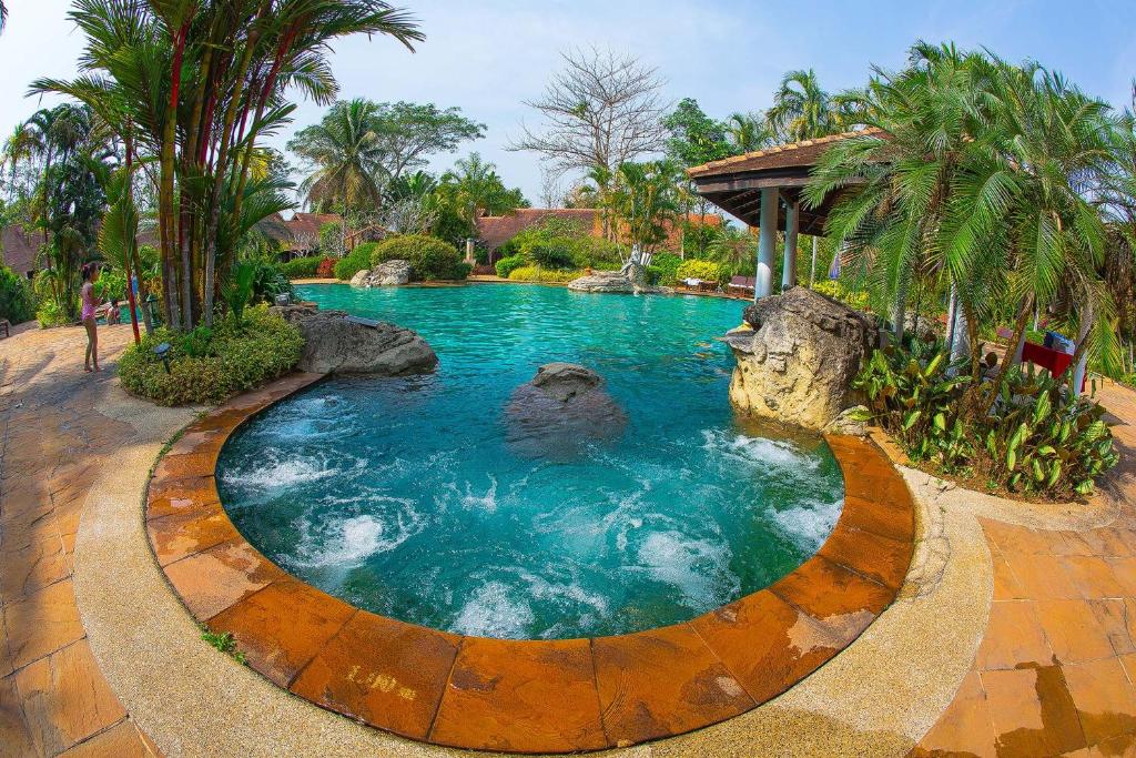 สระว่ายน้ำ