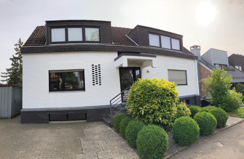 The V-Apartment