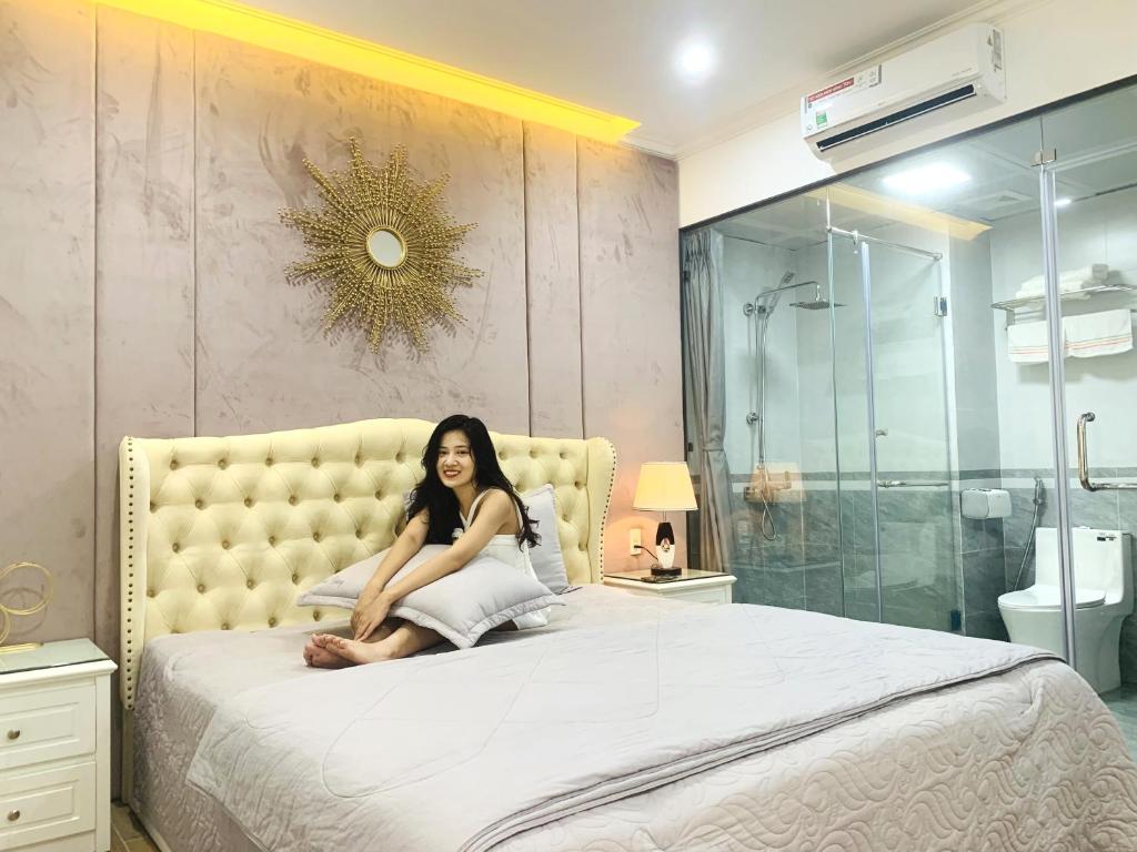 Ánh Dương Villa Homestay Hạ Long 8 Phòng ngủ - Bể bơi - Bàn Bi a - Gần biển (Anh Duong Villa Homestay Ha Long 8 Phong ngu - Be boi - Ban Bi a - Gan bien)