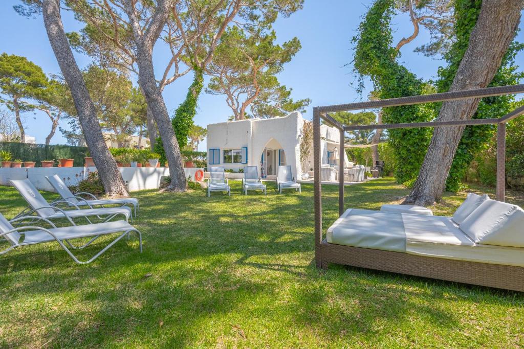 Casa a metros del mar, Muro