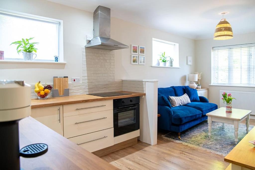 No.51, Lymington photo 2