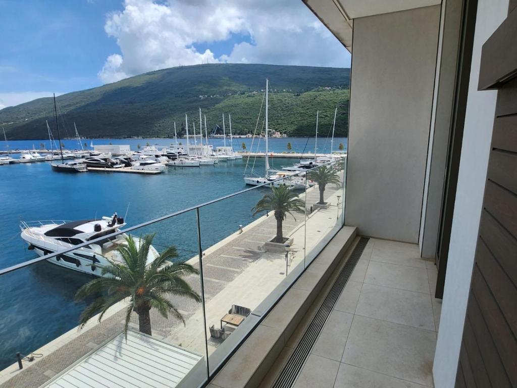 Portonovi - Marina Residences Sea View Apartment - 4