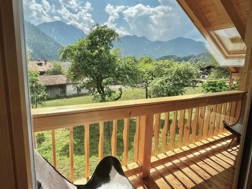 Alpen Lodge in Osterhofen - Berge, Ruhe & Natur, Hotel in Bayrischzell