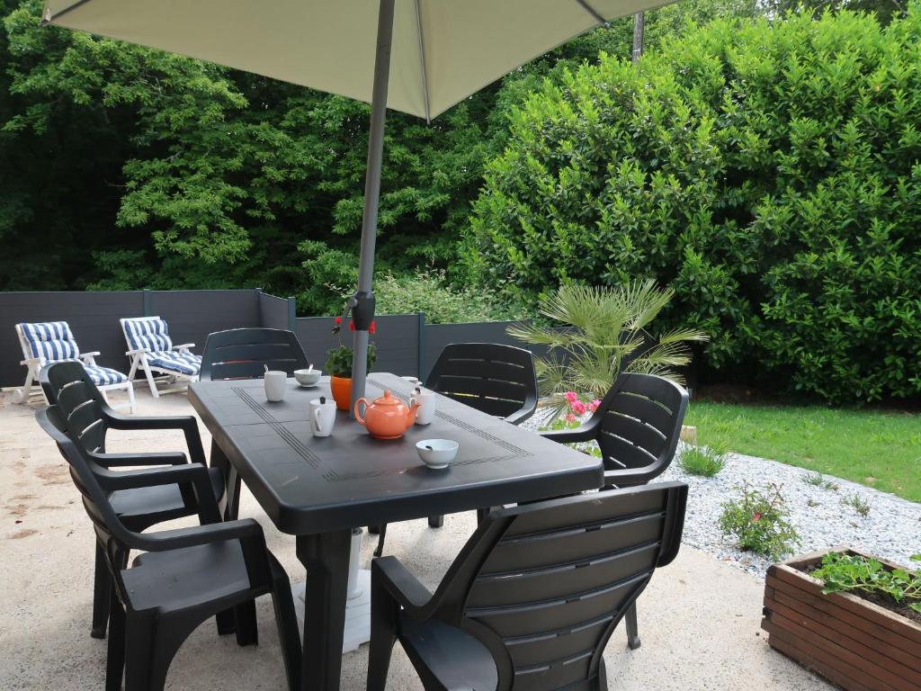 Holiday Home Entre Terre et Mer - PML102 by Interhome photo