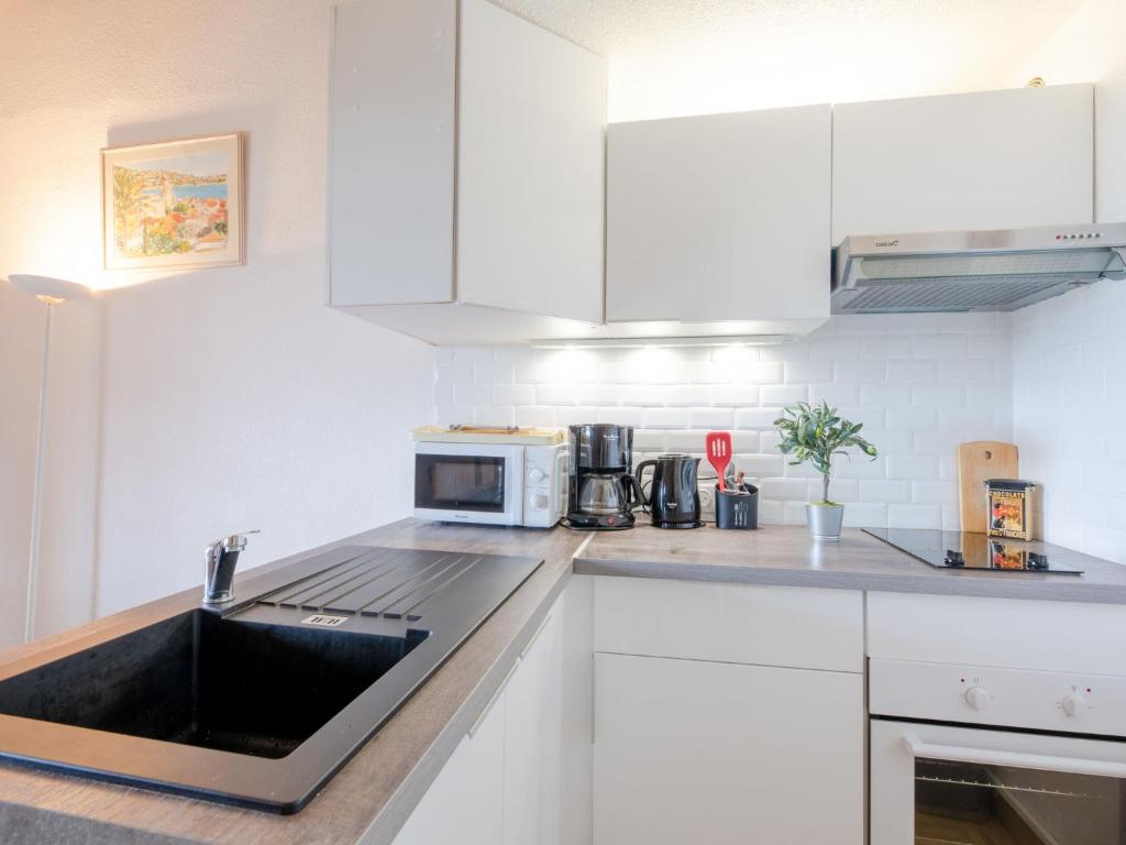 Apartment Les Hauts des Issambres-12 by Interhome - 3