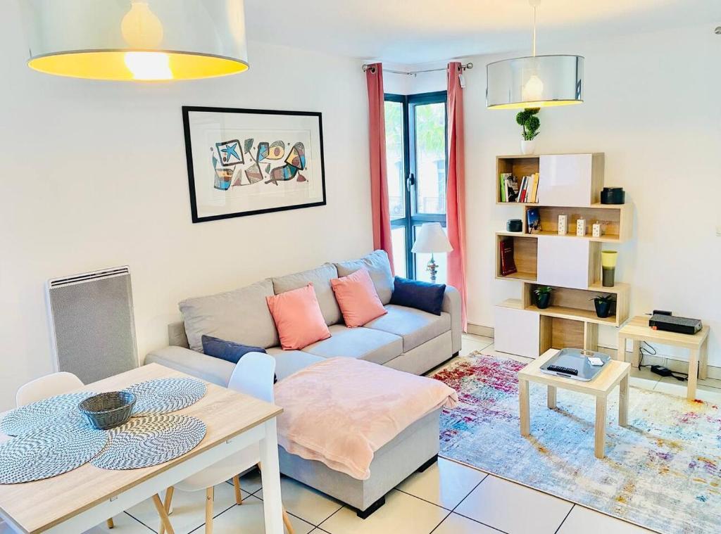 APPARTEMENT 2 CHAMBRES AVEC BALCON ET PARKING - 4