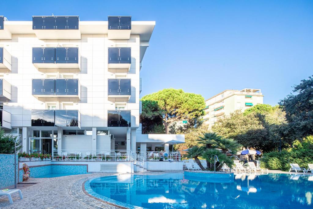 Hotel Ambassador Meuble - 5