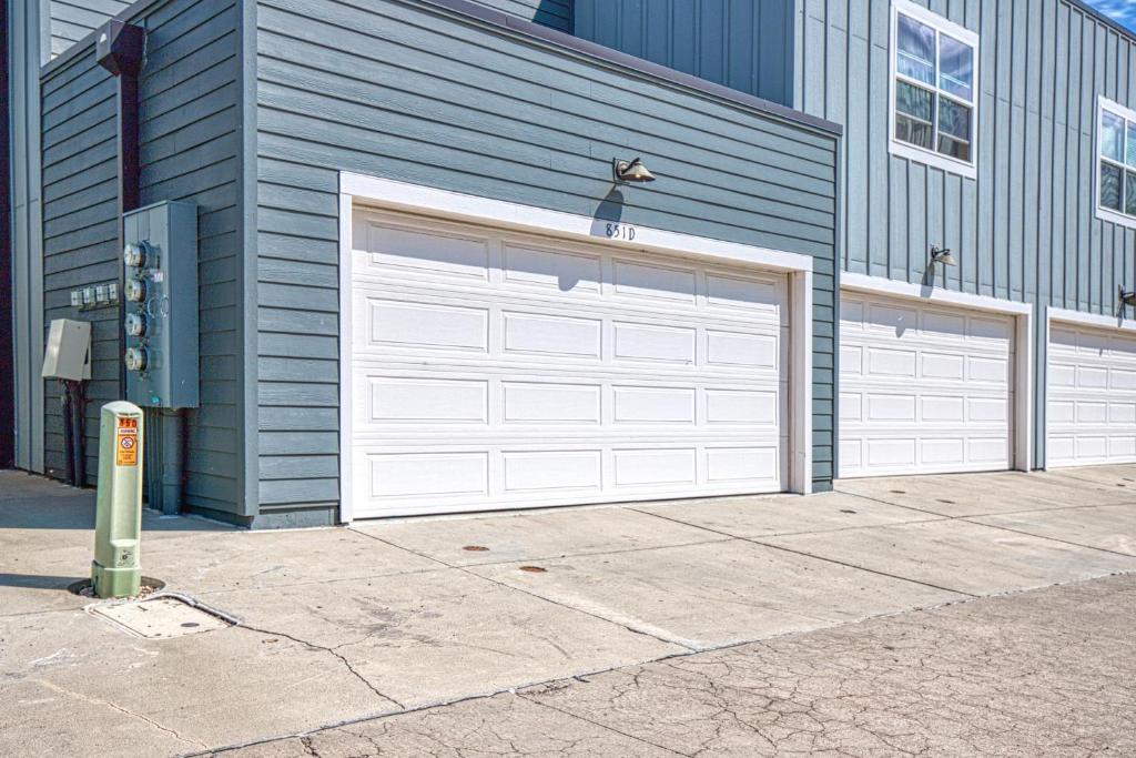 Modern Townhome near Old Town, Breweries, & River! photo