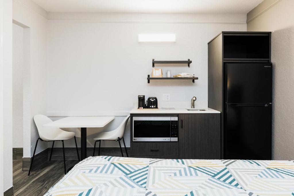 Studio 6 Baytown, Tx - Garth Road — Hotel in Baytown (TX)