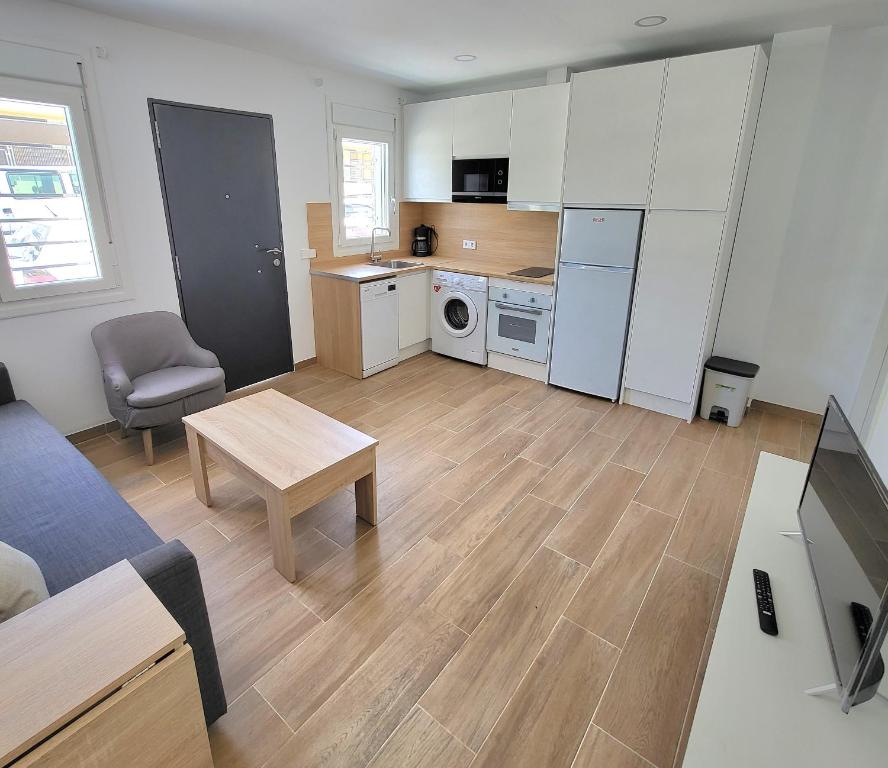 Apartamento nuevo en planta Baja A con piscina y solarium - 4