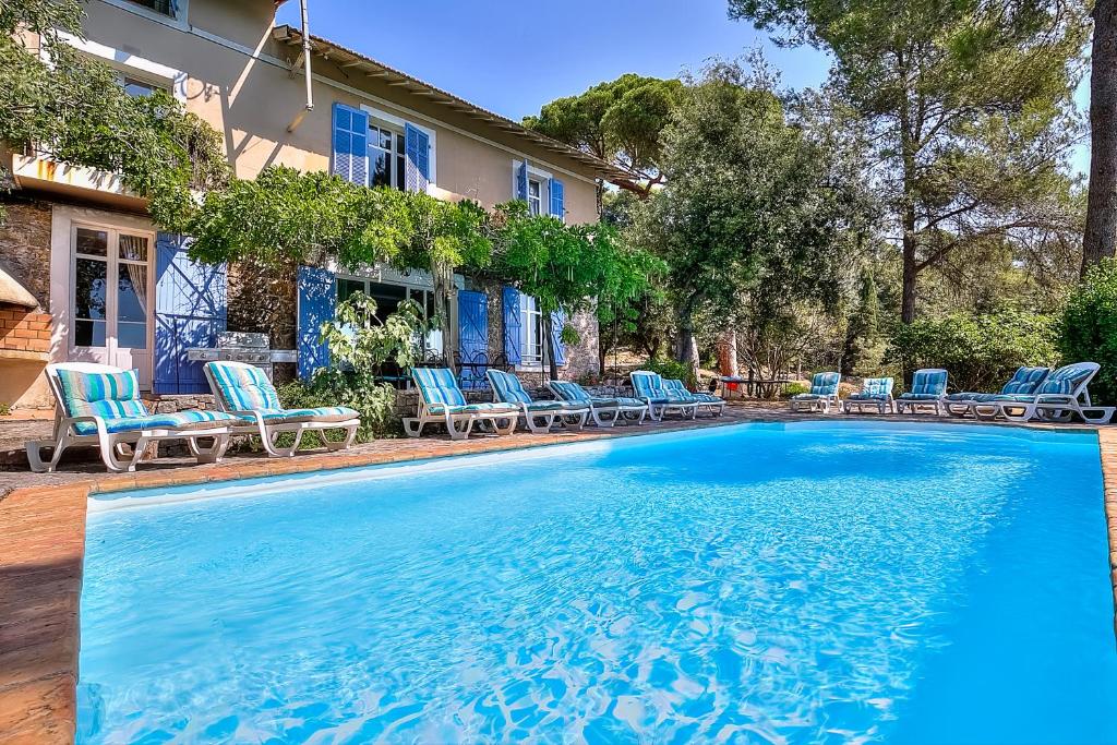Villa Provençale avec 2 maisons d'amis ,piscine ,Jacuzzi ,vue mer - 4